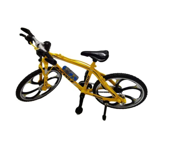 Superior Mountain Bike Die-Cast Model in 3 colours Red/Blue/Yellow – Highly Detailed Collectible Bicycle Replica for Enthusiasts and Gift Giving - Image 6