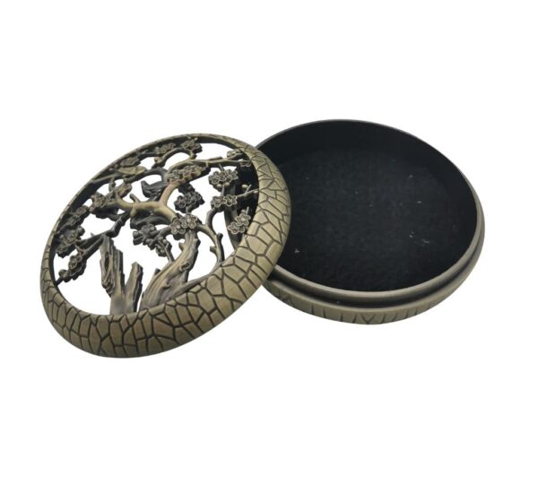 Japanese-Style Decorative Incense Burner with Cherry Blossom and Bird Motif - Elegant Home Decor Accessory, Metallic Japanese Cherry Blossom Incense Burner with Unique Lattice Edge Design - Image 3