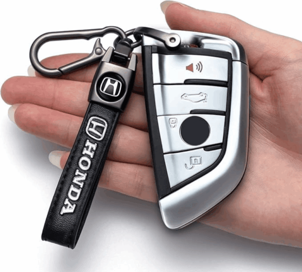 Premium Alloy & Leather Car Keychain – 360° Rotatable, Scratch-Resistant, Car Logo Design, Durable & Stylish Key Ring for Men and Women - Image 2